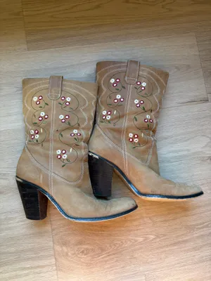 Tan and brown leather western boots with floral embroidery ( ) thumbnail 8