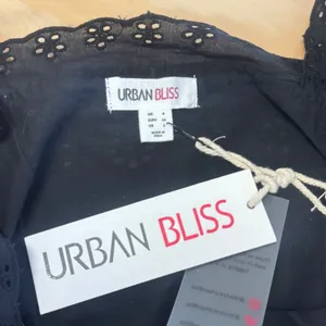 NWT Urban Bliss Black Eyelet Embroidered Crop Top Puff Sleeve Square Neck Boho thumbnail 6