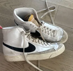 Nike Blazers  thumbnail 2