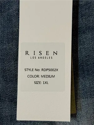 Risen Medium Wash Distressed Cropped/Ankle Jeans - 1X thumbnail 3