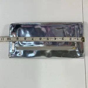 Hobo International Silver Patent Leather Twist Lock Closure Wallet Clutch Womens thumbnail 13