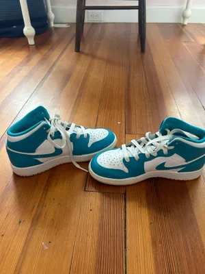 Jordan Nike Air Mid Women’s thumbnail 3