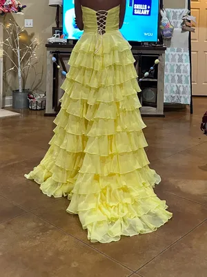 PromGirl Prom dress thumbnail 1