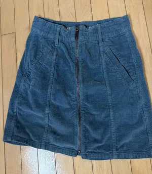 American Eagle Hi Rise A Line Grey Corduroy Zip Front Mini Skirt Size 0 thumbnail 1