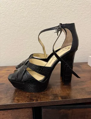 NWOT Jessica Simpson Black Croc-Embossed Strappy Platform Heels thumbnail 2