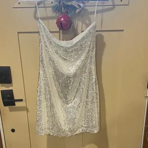 WAYF Silver Sequin straight Neck mini Dress thumbnail 4