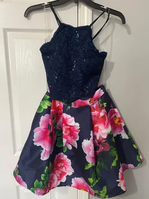Dress thumbnail 1