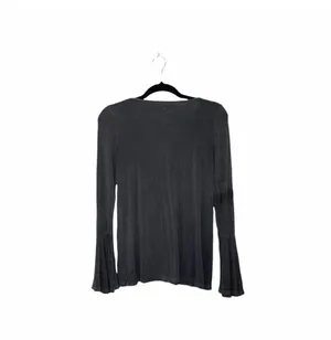 American Eagle Soft & Sexy Bell Sleeve Tee Gray Strappy V-neck thumbnail 6
