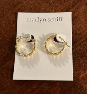 hoop earrings thumbnail 1
