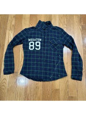 Size Medium Megaton 89 Plaid Flannel Button Up Shirt Women’s Green Blue Grunge thumbnail 6