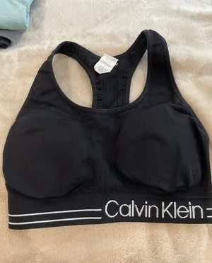 sports bra thumbnail 1