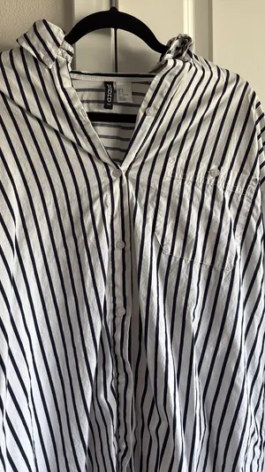 H&M Long Sleeve Shirt Button Down thumbnail 5