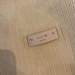 Nike Women’s Sweatpants- Size‎ Large thumbnail 4