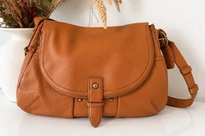 Lucky Brand Brown Leather Shoulder Bag Crossbody Boho Western Slouchy Vintage Style thumbnail 1