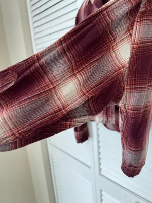 Abercrombie & Fitch Burgundy& Cream Plaid Crop Button Down Shirt thumbnail 6