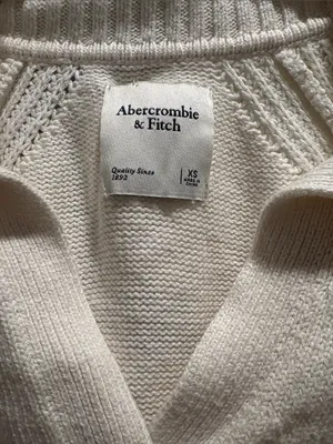 Abercrombie & Fitch Ivory Ribbed Collar V‑Neck Sweater thumbnail 2