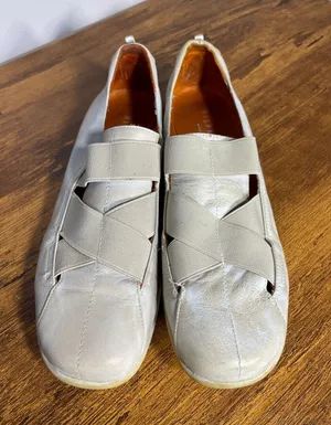 Hispanitas Ballet Sneakers Quiet Luxury Spanish Leather thumbnail 1