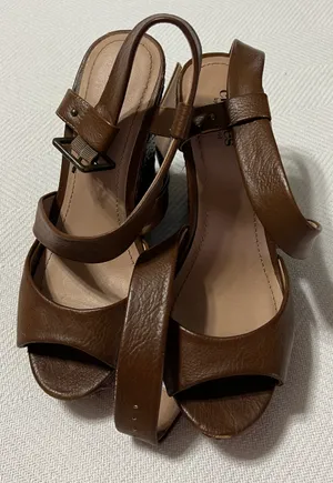Charles David Brown Wedges thumbnail 5