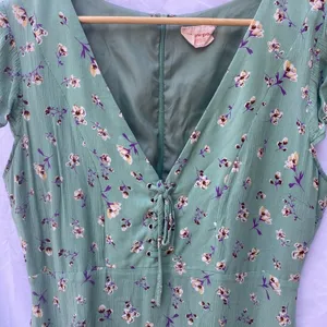 Showpo (Australia)‎ Floral Dress thumbnail 8