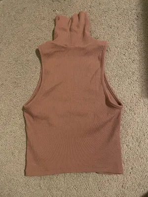 ZARA Halter Top Crop thumbnail 2