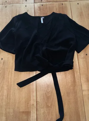 Xhilaration Womens Small Black Short Sleeve Wrap Front Cropped‎ Tie Top Blouse thumbnail 1