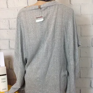 ⬇️ GREY BATWING SWEATER Gray Size M thumbnail 3