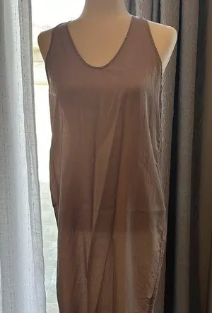 Clue MIDI dress perfect for summer. Still in good condition. thumbnail 1