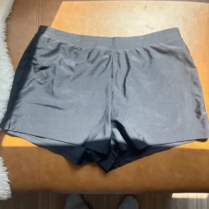 Beach Diva Black Swim Shorts Women Size 10 Solid Nylon Spandex Board Shorts thumbnail 4