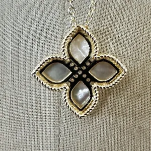 MX Mother-of-Pearl Quatrefoil Pendant Necklace thumbnail 3
