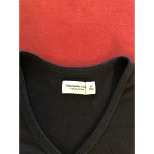 Abercrombie & Fitch soft and cozy black v-neck long sleeve t-shirt size XS thumbnail 5