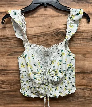 O.‎ Vianca medium crop top thumbnail 1