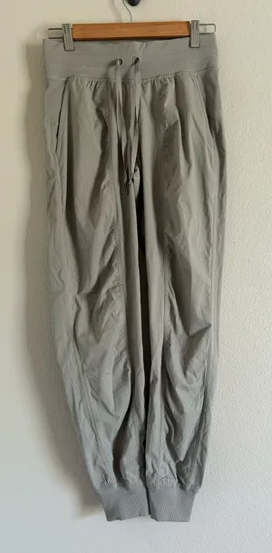 Lululemon Dance Studio Mid-Rise Jogger Full Length Grey Taupe LW5ENMS Size 4 thumbnail 1