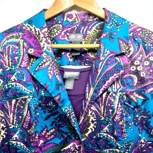 Chico’s Additions Paisley Button Front Long Sleeve Jacket Free Bonus Tank Top thumbnail 5