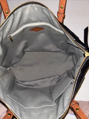 Fossil…Rachel Tote Black Pebbled Leather Tote With Brown Contrasting Handles thumbnail 6
