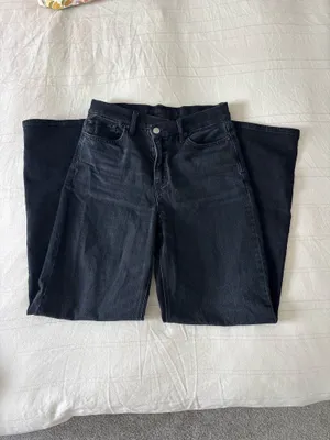 American Eagle Straight Leg High Waisted Black Jean thumbnail 2