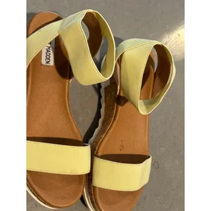 Steve Madden Elba Yellow Elastic Platform Wedge Sandals Women's 8.5M‎ thumbnail 4