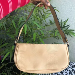 Cream beige tan faux leather shoulder hand croc embossed bag Measurement in pics thumbnail 2