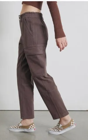 PacSun Elastic Waist Women’s Cargo Jeans thumbnail 1