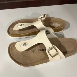 Cushionare Women's White Sandals size 9 thumbnail 2