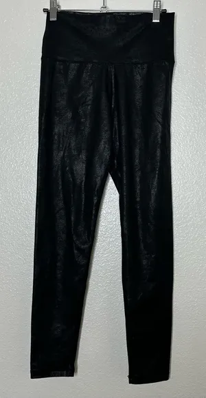 Aerie Offline the‎ Hugger High Waisted Crackle Leggings Black Medium thumbnail 1