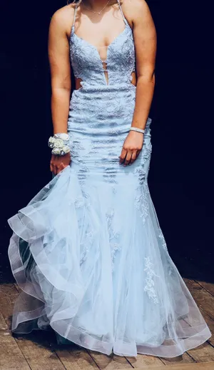 La Femme Prom thumbnail 3