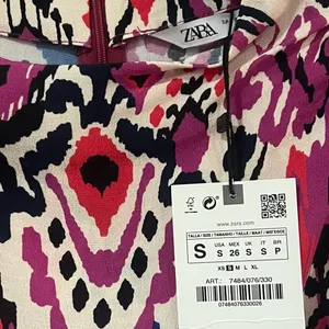 ZARA Abstract Print Mock Neck Long-Sleeve Crop‎ Top Size Small Pink Purple Blue thumbnail 14