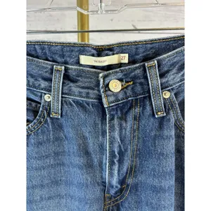 Levi’s 94 Baggy Jeans Womens Size 27 Medium Wash High Rise Relaxed Straight thumbnail 3