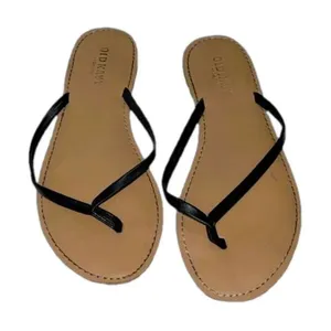 Flawed Old Navy thong sandals black tan pair size 8.5‎ vacation flats thumbnail 1