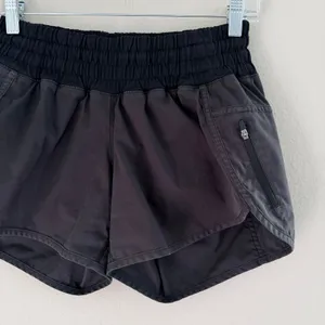 Lululemon Run Track Attack Running Shorts Black Athletic Women's Size 6 thumbnail 10