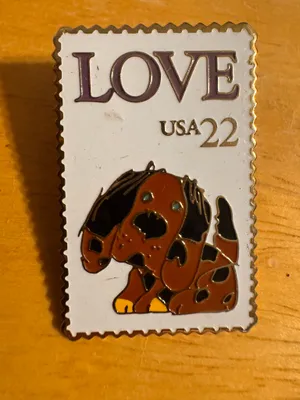 The March Co 1985 USA 22 Love Puppy Stamp Pin thumbnail 2