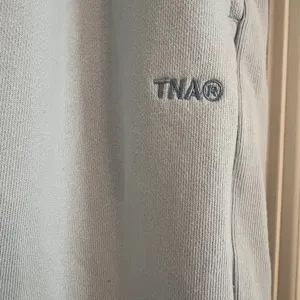 Aritzia Tna Extra Fleece Boyfriend Sweatpant | Size Small thumbnail 4