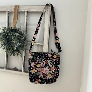 Vera Bradley Tangerine Twist Quilted Triple‎ Zip Hipster Cross Body Floral Purse thumbnail 3
