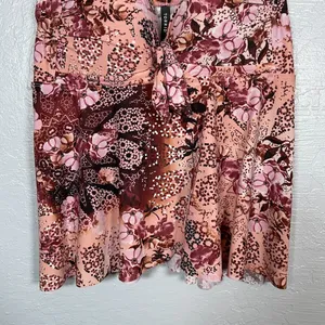 Torrid Women Plus Size 1 D/DD Pink Maroon Floral Tankini Underwire Built in Bra thumbnail 2
