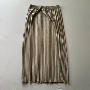 Zara Pleated Crepe Midi Skirt thumbnail 2